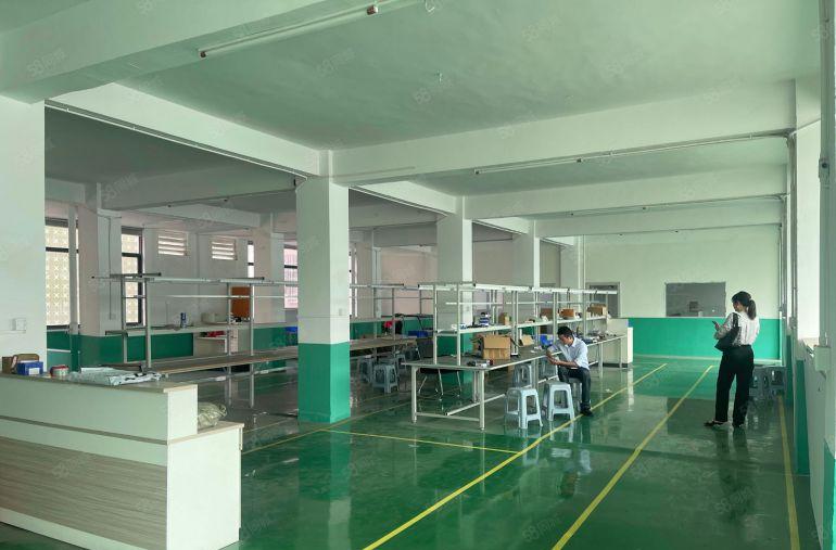 寮步新出楼上800  全新地坪漆 带装修办公室