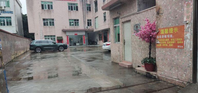 小独院3150方整租，优点宿舍要不要，都行，是实际面积