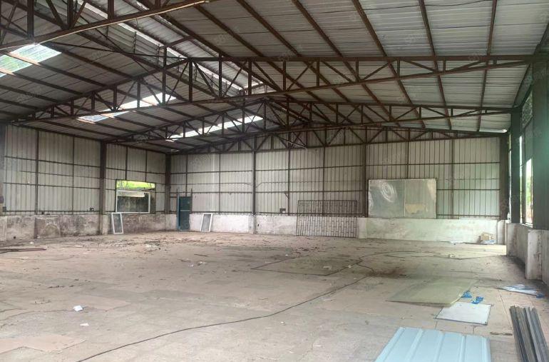 铁皮房1000方，空地500方，小独院自己用