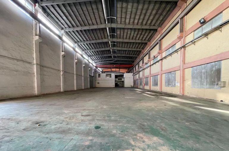 寮步10米高单一层钢结构2300平方厂房出租，带行车有办公室