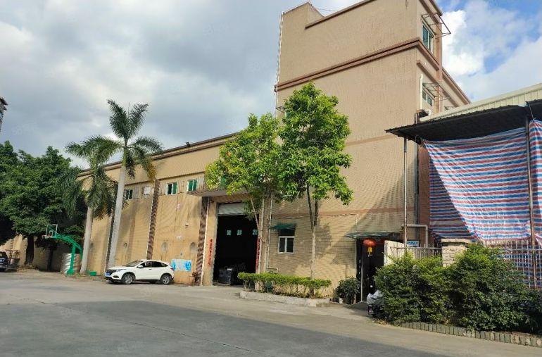 寮步镇单一层厂房出租1500平方，8米高，空地大，周边无居民