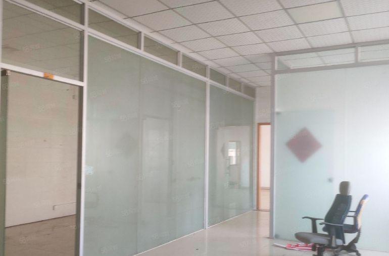 寮步竹园独院厂房分租三楼1200平，现成办公室装修，厂房出租