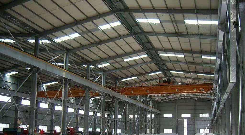 寮步镇新空出标准重工业带红本厂房1090平方厂房出租，空地大