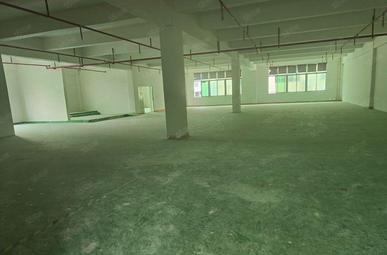 现成精装修办公室厂房，寮步华南城原房东2楼900平方出租