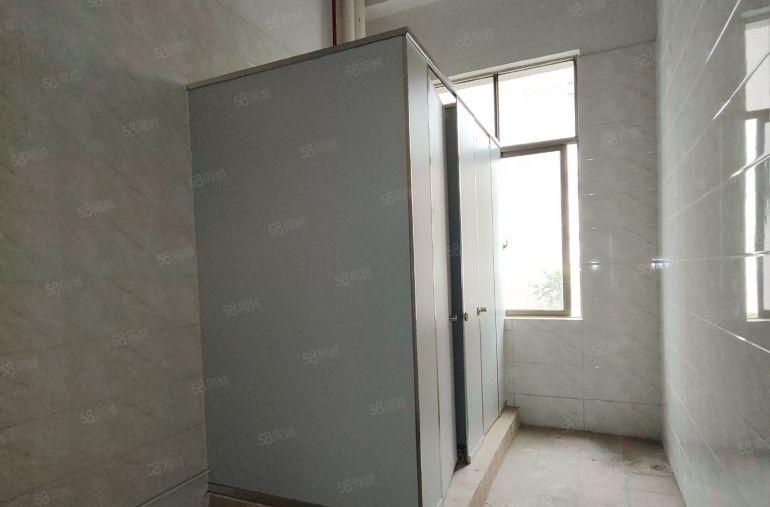 寮步原房东全新重工业21600平方厂房出租，大小分租超大货梯