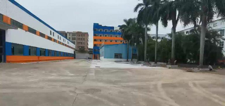 寮步镇高端大气独门独院钢结构厂房8300平方，宿舍2500平