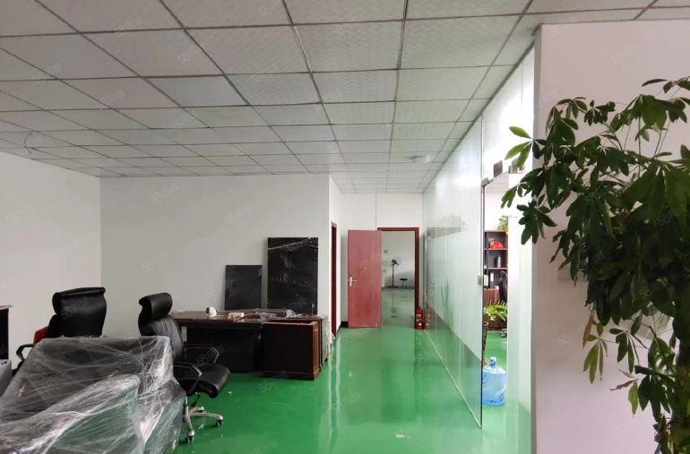 寮步石龙坑4楼整层1360平方厂房出租带办公室装修只租10元