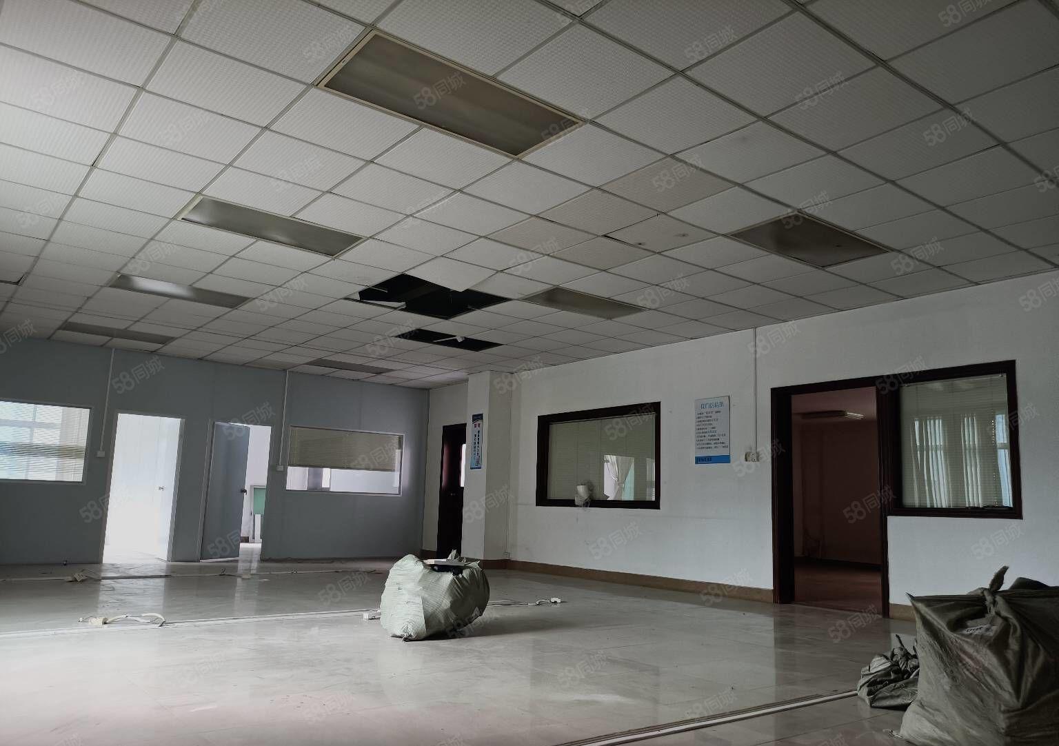 百业汽配城附近独门独院厂房带装修办公室水电4200平，拎包入