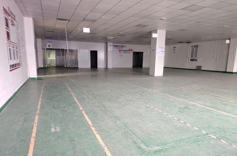 寮步镇凫山三楼1300平方带办公室装修水电齐全厂房出租