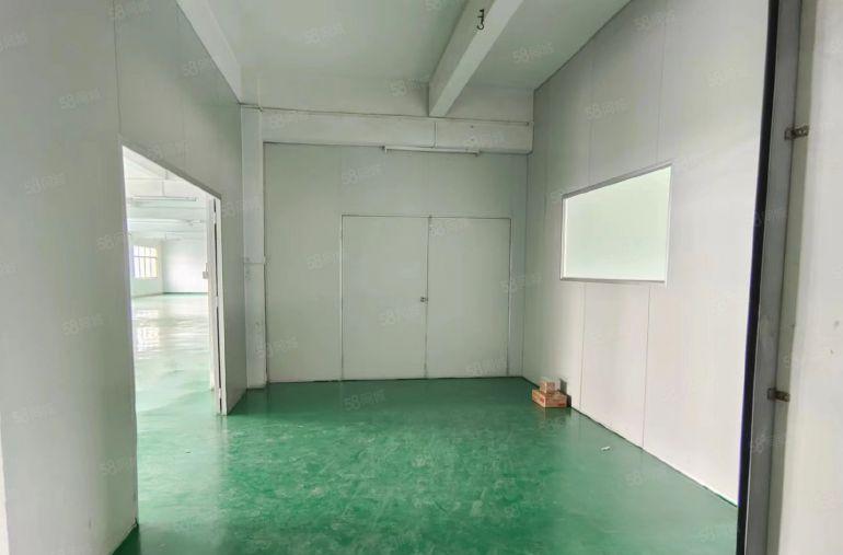 寮步西溪3楼700平方厂房出租，带装修办公室现成地坪漆10元