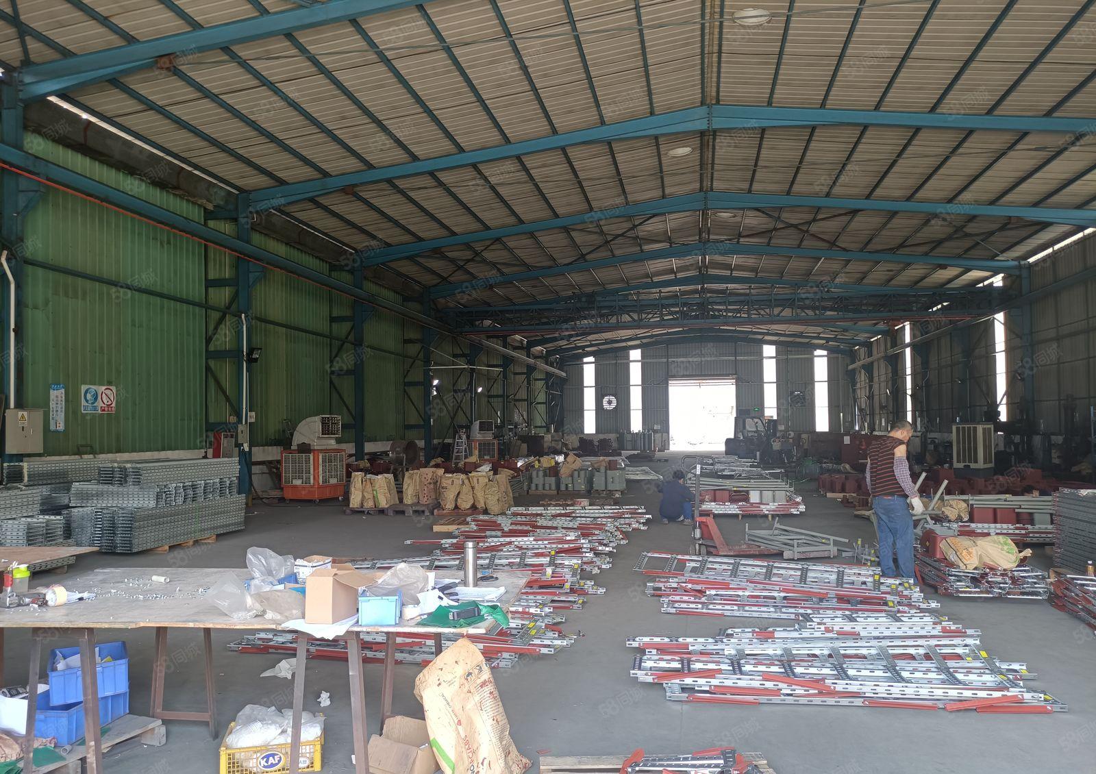 寮步凫山1800平方单一层钢结构厂房低价出租，形象好能进大车