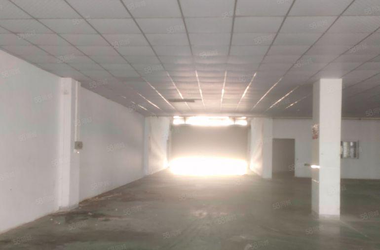 寮步竹园独院厂房分租三楼1200平，现成办公室装修，厂房出租