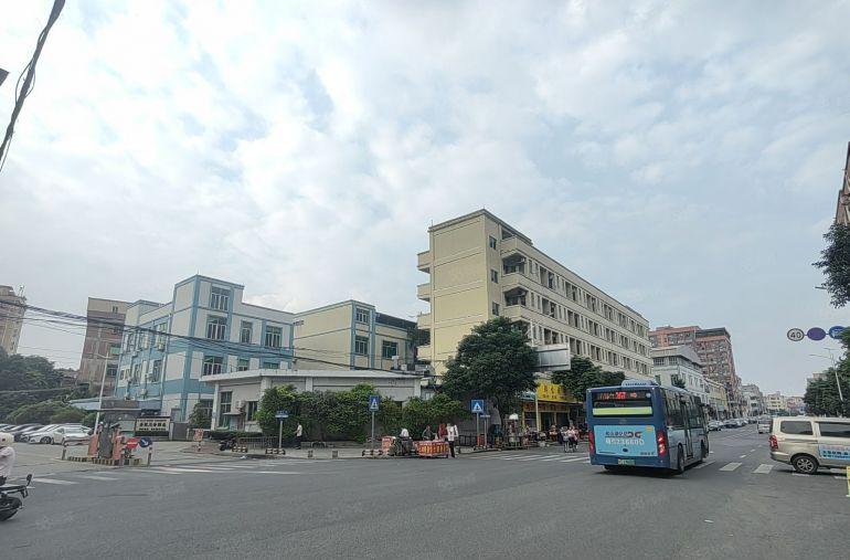 寮步原房东层高六米现成装修形象好交通便利独门独院厂房