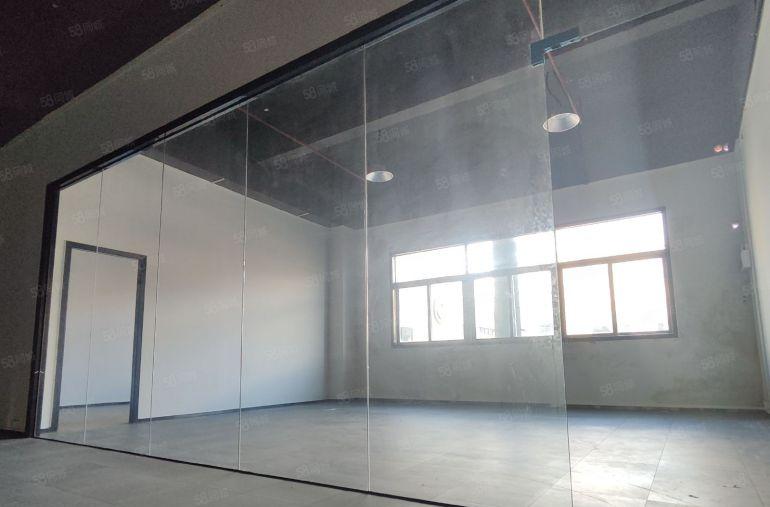 寮步横坑园区1750平方厂房出租，办公室现成装修，水电齐全