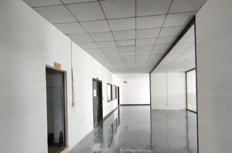 寮步刘屋巷2楼2000平方厂房出租，现成办公室装修，水电齐全