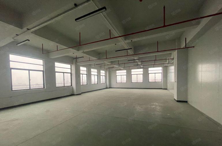 寮步楼上500平带装修办公室4吨货梯客梯