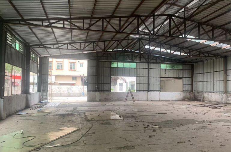 铁皮房1000方，空地500方，小独院自己用