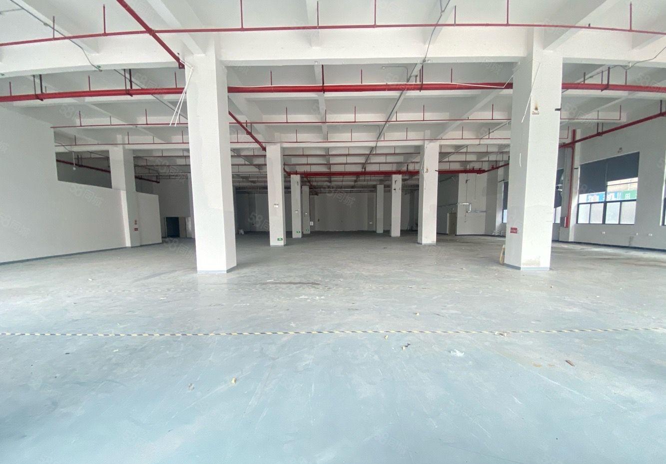 莞城新出漂亮园区厂房出租，可分租空地大。适合小加工电子仓库