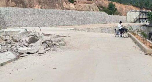 凤岗出租适合堆放建材，空地行业11000平，可分租