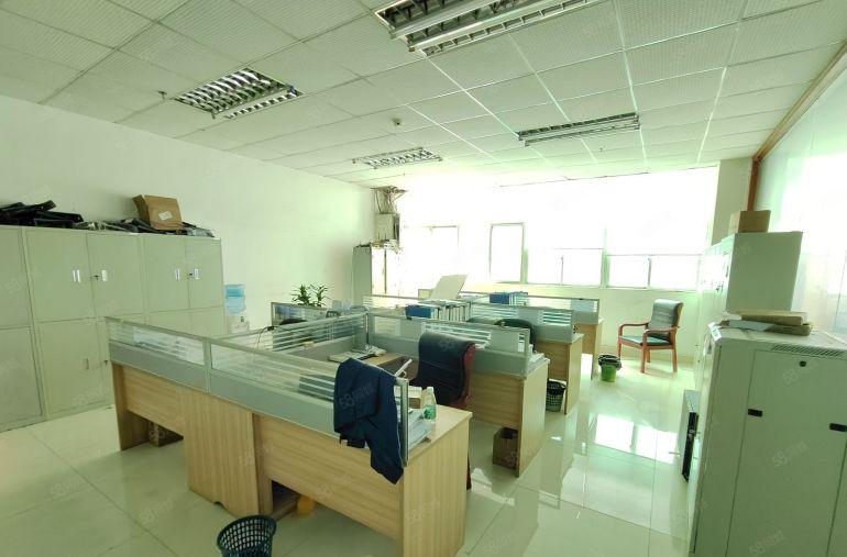 凤岗雁田原房东厂房出租1400一整层无公摊现成装修