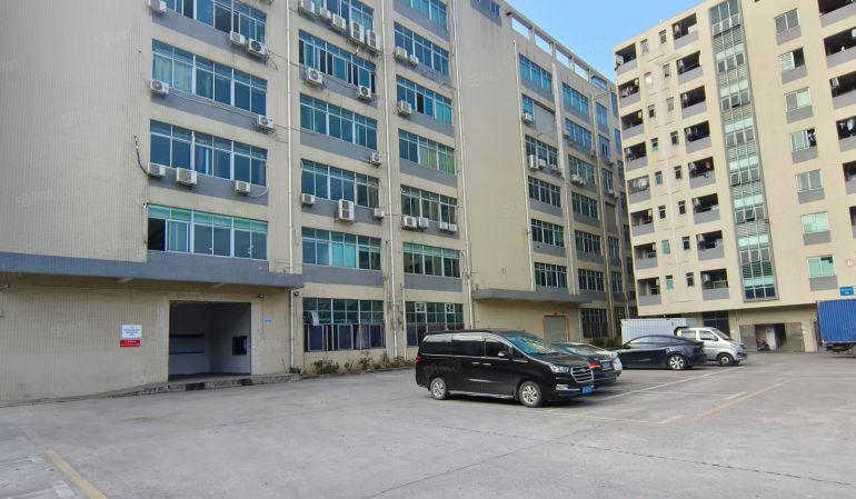 3000平方米带装修楼上厂房）凤岗五联原房东工业园厂房出租