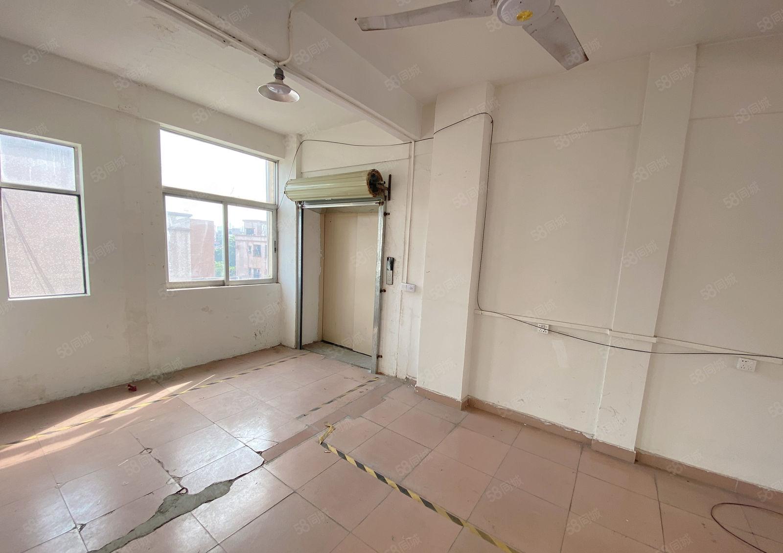 凤岗雁田小面积厂房仓库出租320平租金16可谈