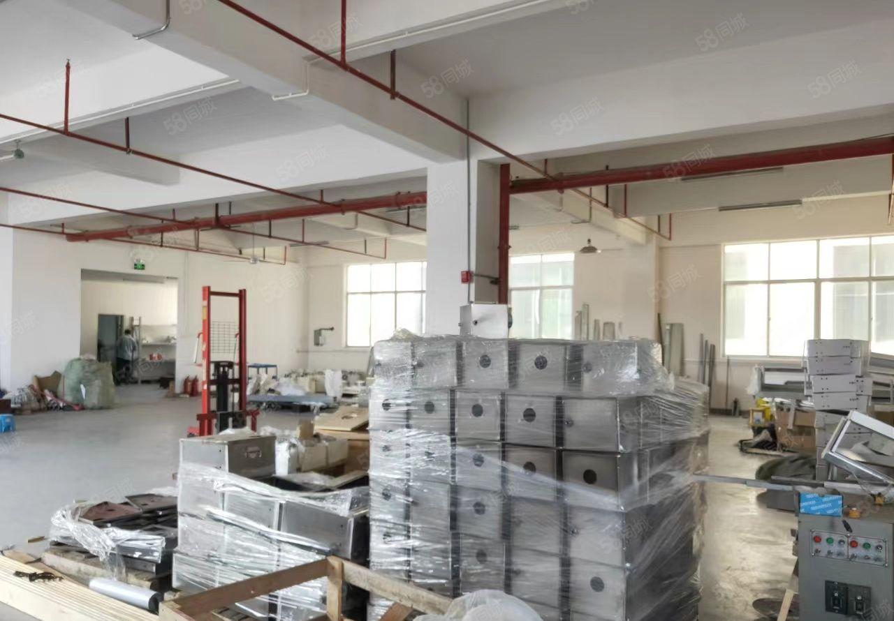 凤岗浸校塘全新装修现成办公室水电齐全700平租金19