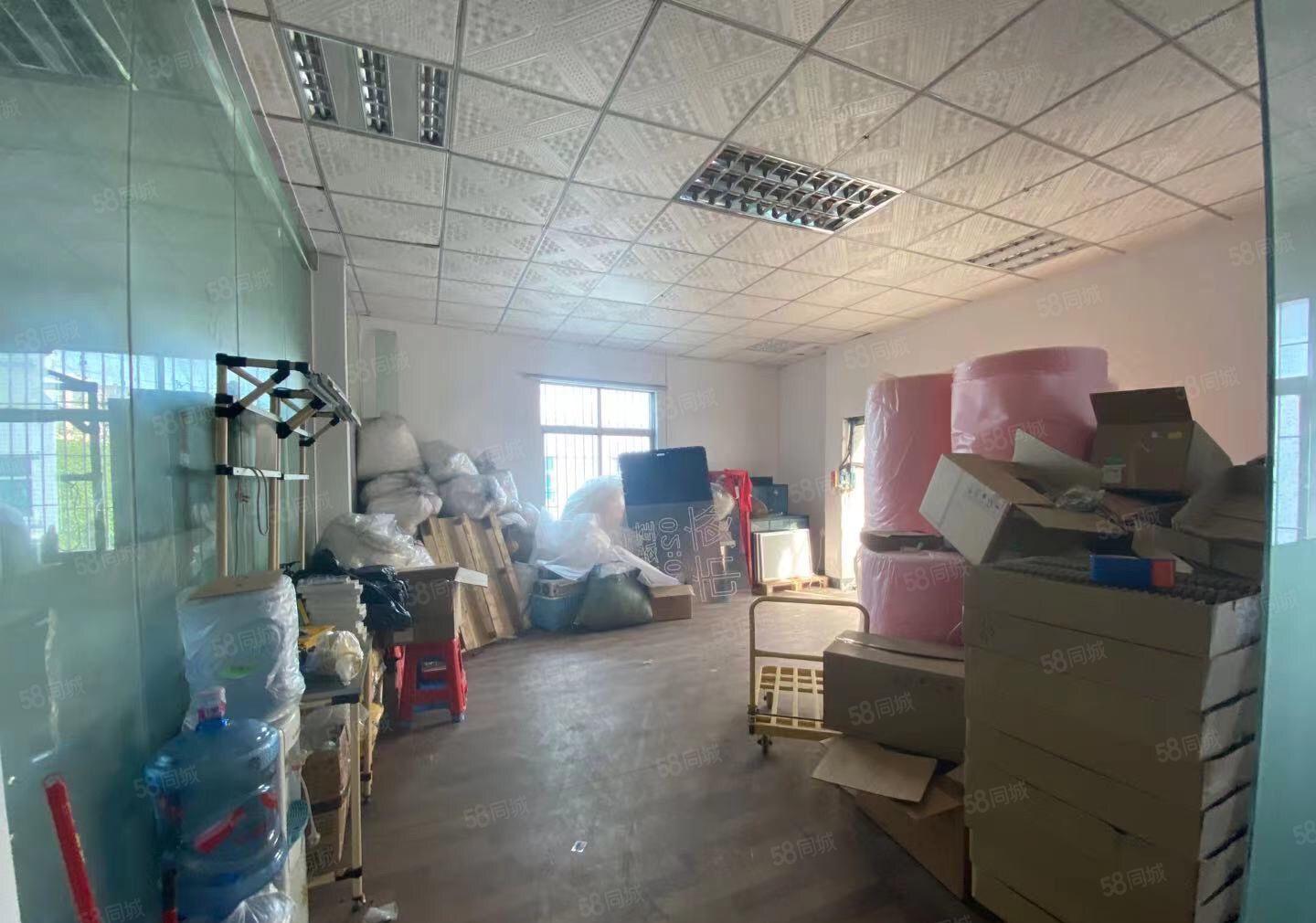 凤岗新出二楼整层300平方 豪华装修 水电齐全 ！