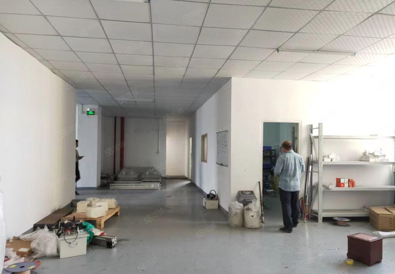 凤岗浸校塘楼上700平厂房出租租金18现成办公室水电