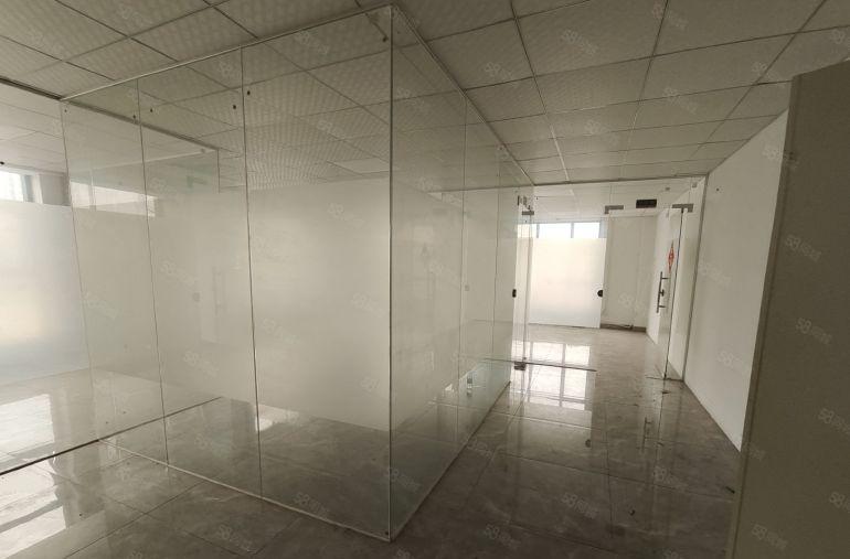 原房东实际面积600平方楼上带装修厂房出租凤岗镇金凤凰