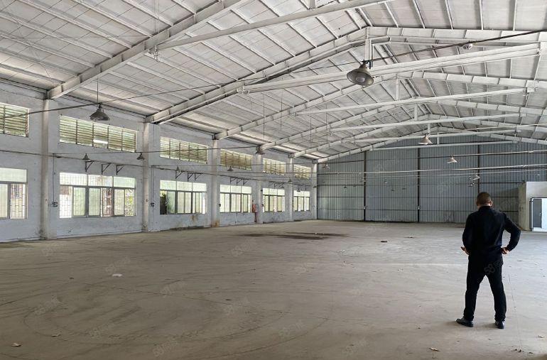 凤岗新出靓小独院厂房出租。适合冲压钣金机械设备仓库注塑等行业