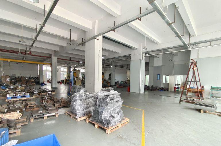 1楼租金24免租期2个月凤岗五联原房东一楼1400平厂房出租