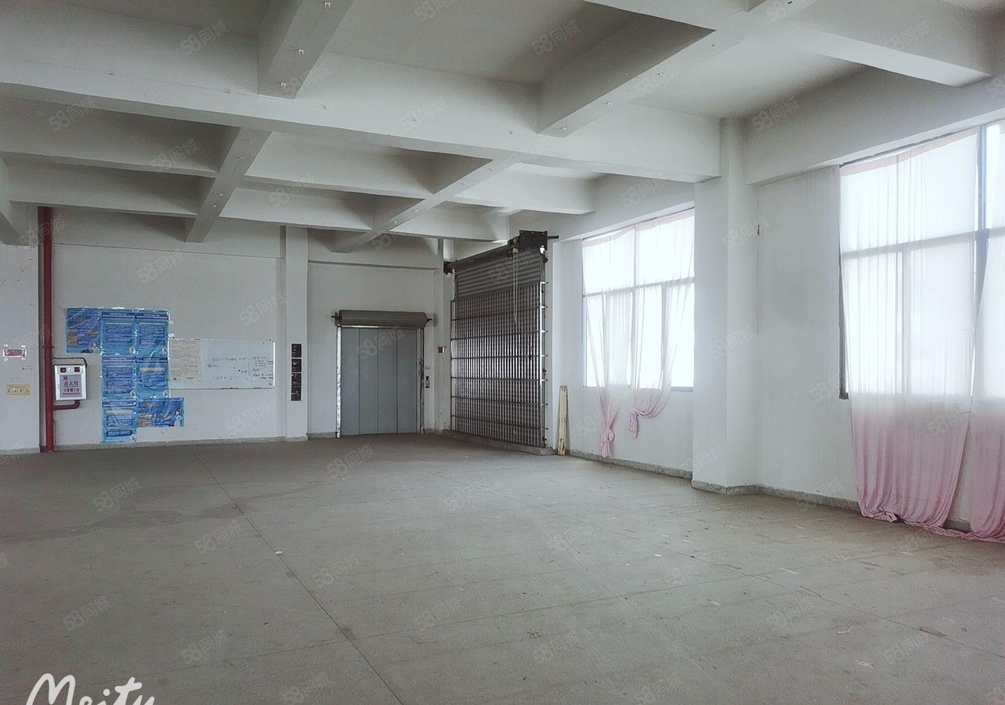 凤岗油甘埔原房东厂房出租2000平无公摊配两部大货梯靠近主路