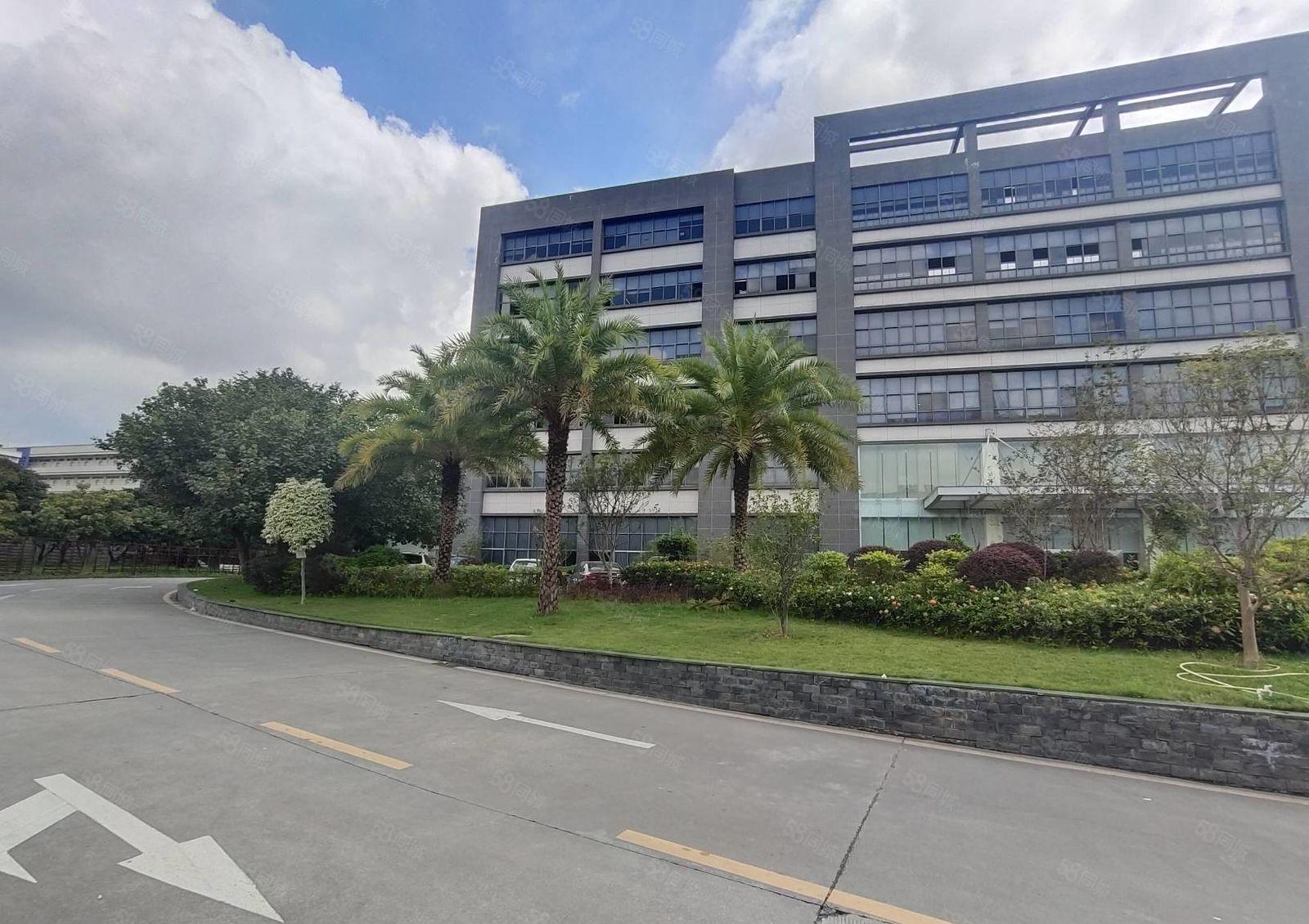 凤岗靠近平湖楼上1000平方花园厂房大气好招工靠近主干道方便