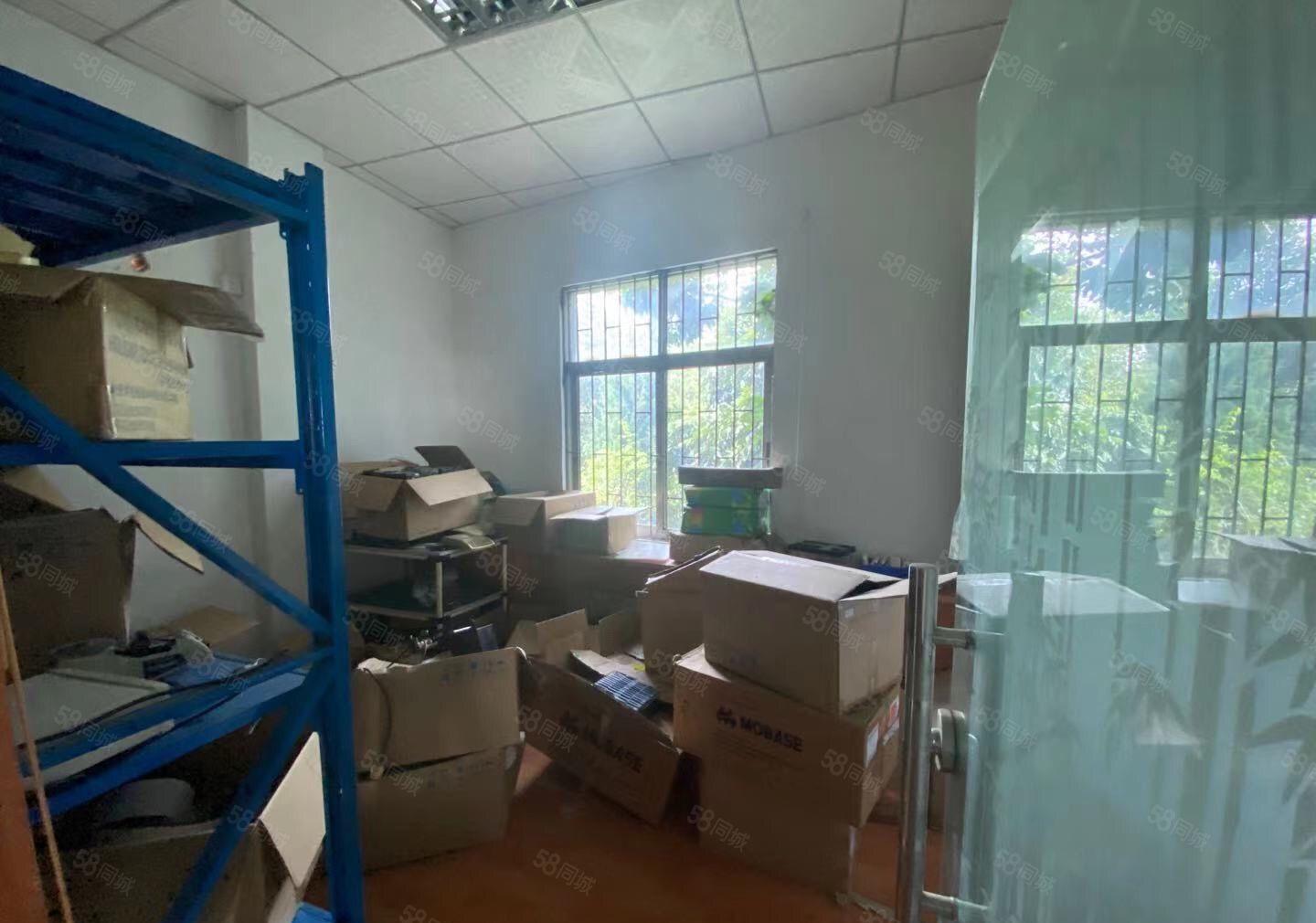 凤岗新出二楼整层300平方 豪华装修 水电齐全 ！