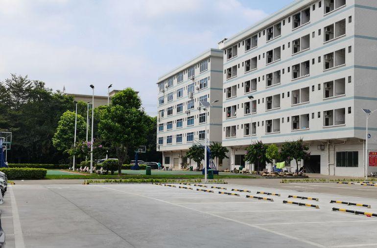 凤岗天堂围新出独门独院一楼3000平厂房出租，带现成办公室