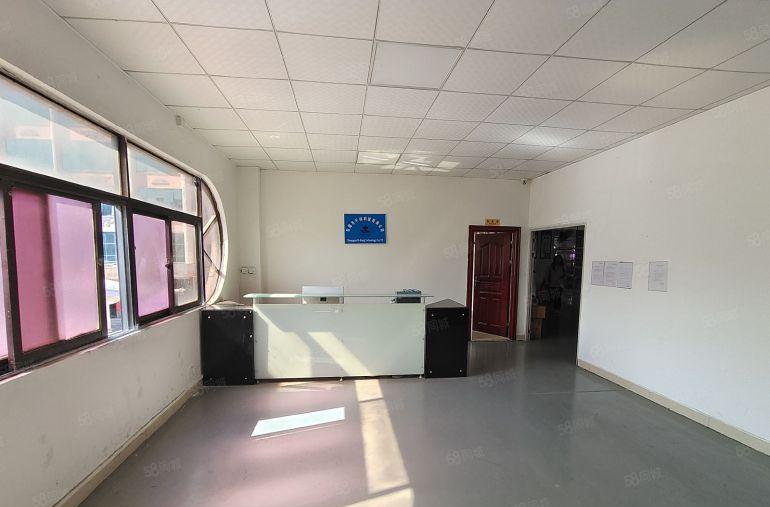 租金14元免租期2个凤岗布心原房东厂房出租1200平现成装修