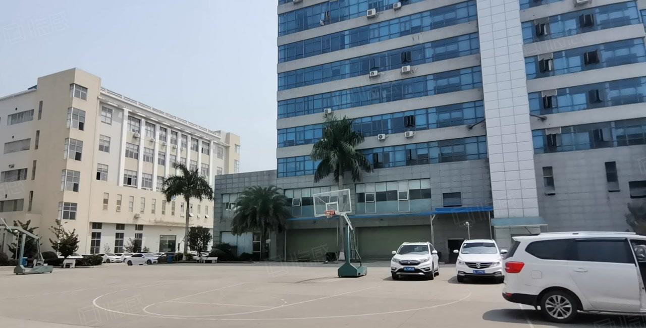 东莞凤岗五联碧湖大道独门独院5000平方厂房出租带装修靠深圳