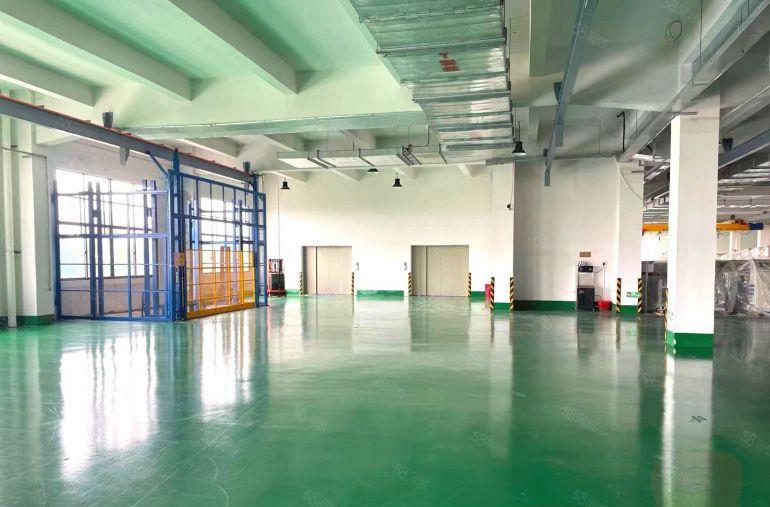 东莞凤岗2000平方带现成行车装修厂房出租