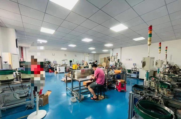 8元甩租凤岗五联原房东1500平方带装修无转让费厂房仓库出租