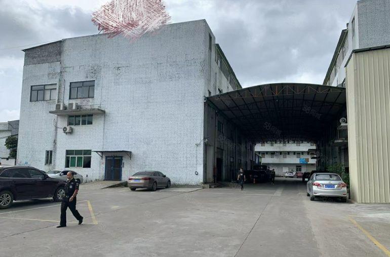 凤岗镇金凤凰附近楼上800平方便宜出租