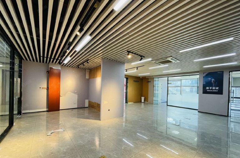 雁田电商直播办公室写字楼186平 4加1格局 现成水电装修