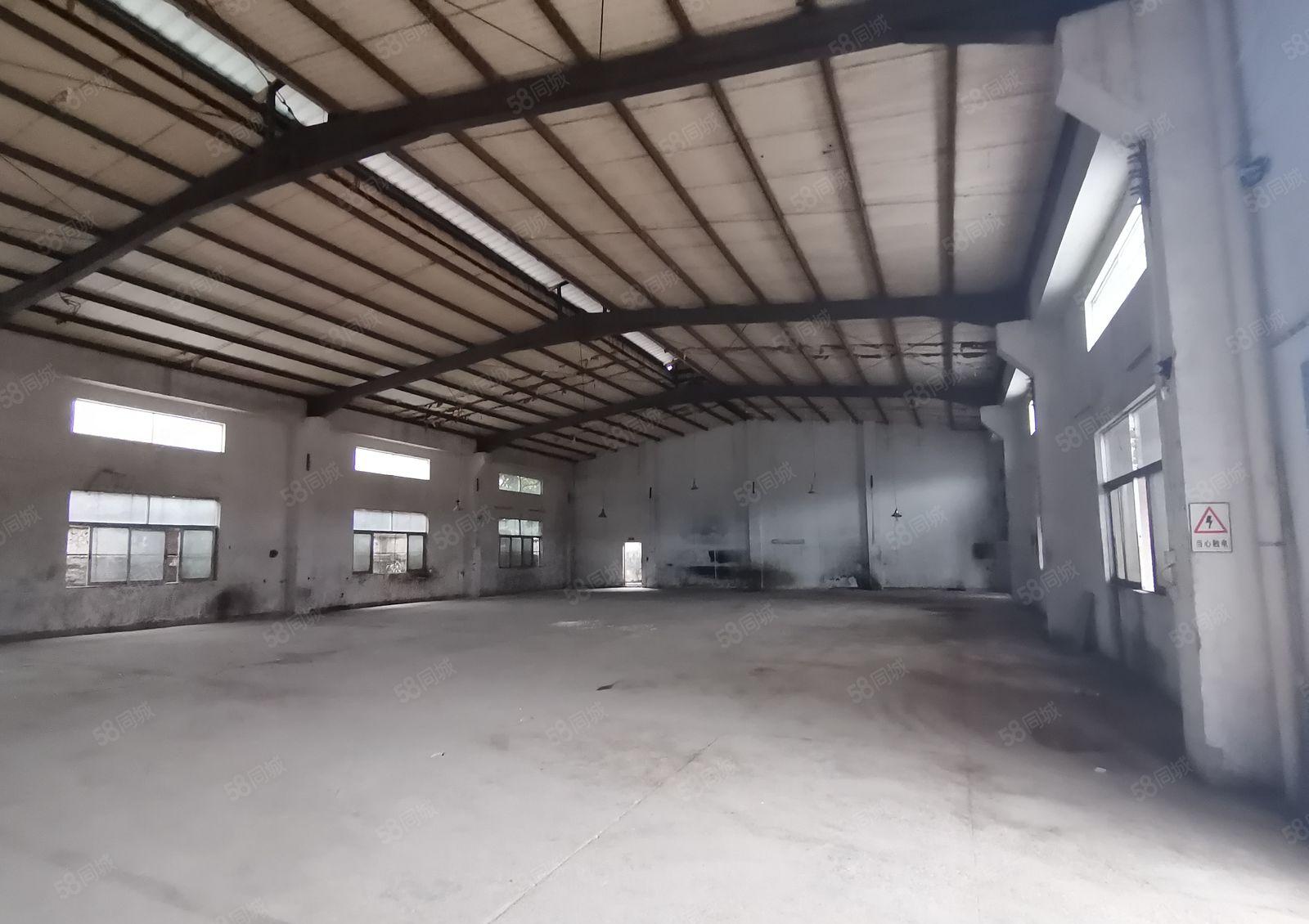 凤岗官井头工业区独门独院1200平一楼钢构仓库厂房出租可分租