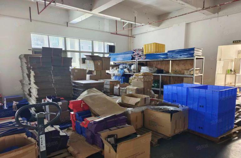 电子拎包入驻行业厂房出租雁田楼上850平米 靠近平湖 带装修