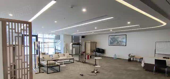 精装房源出租，凤岗天安数码城，精装装通间189平，拎包入驻