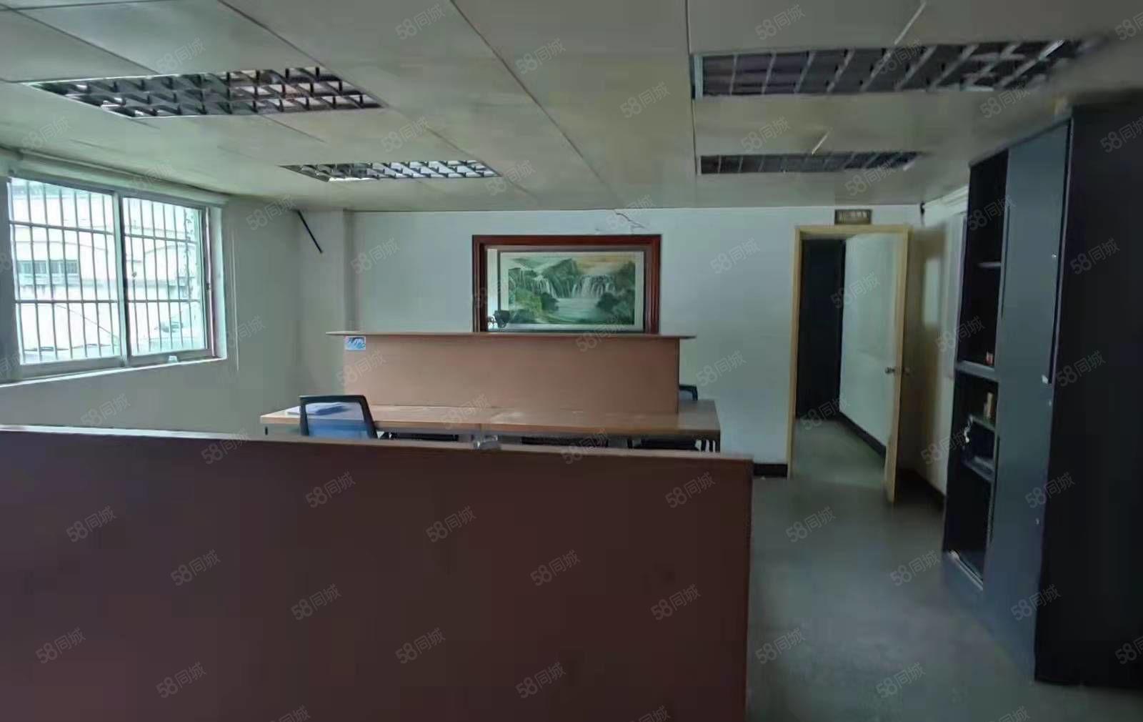 凤岗竹尾田靠外环高速附近独院一楼厂房出租2200平 5米高