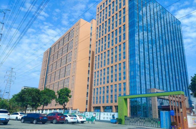 凤岗临深官井头无尘车间3000平装修免费送价格好谈