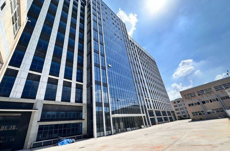 凤岗镇原房东全新厂房楼上2000平方层，租金13元