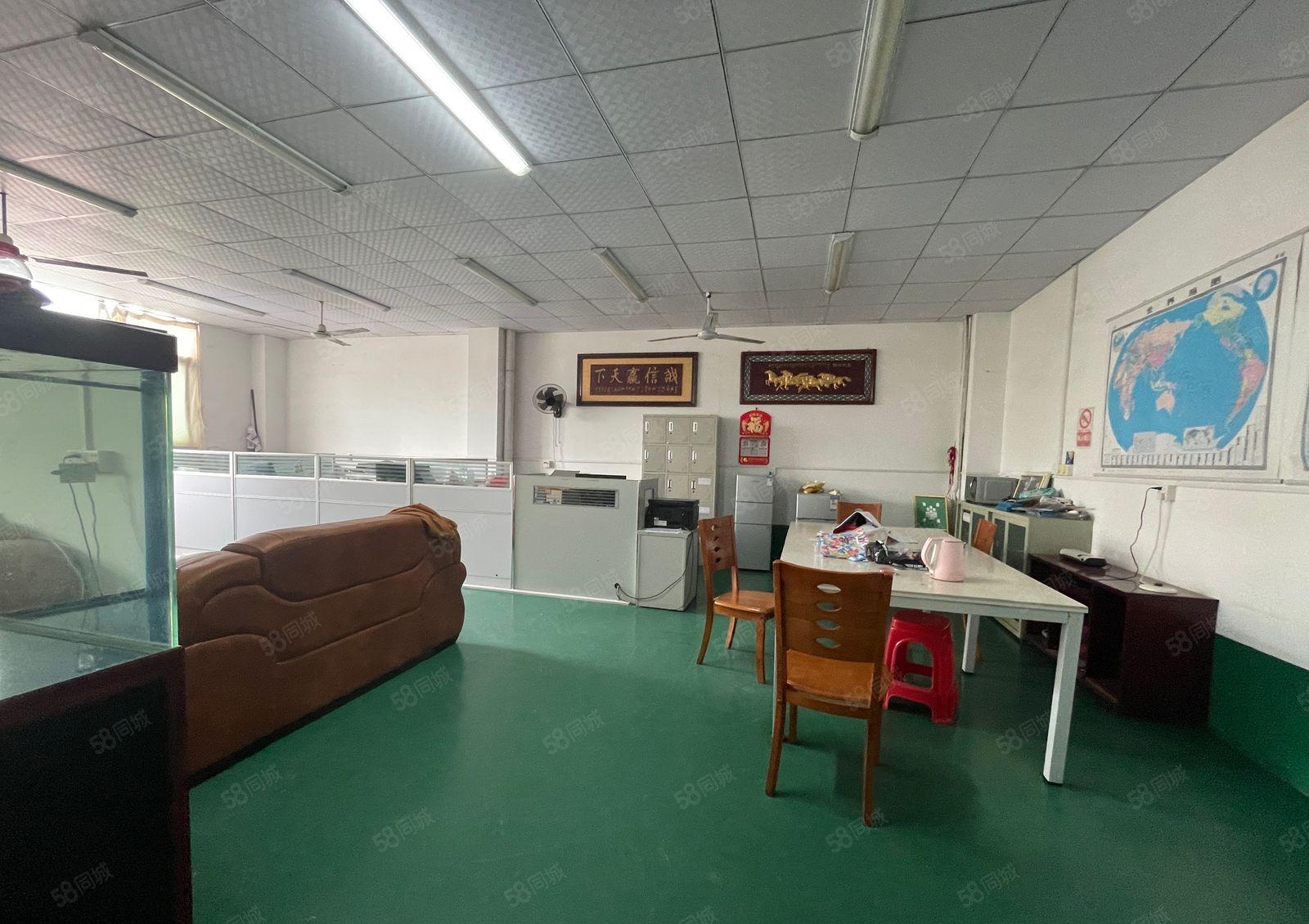 凤岗五联原房东楼上800平厂房出租精装修，