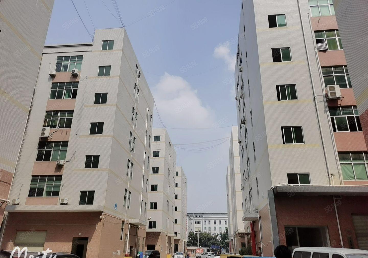 凤岗官井头二楼标准厂房500平米靠近主路交通便利带办公室电梯